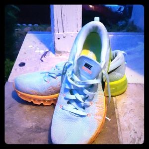 Nike tennis shoes